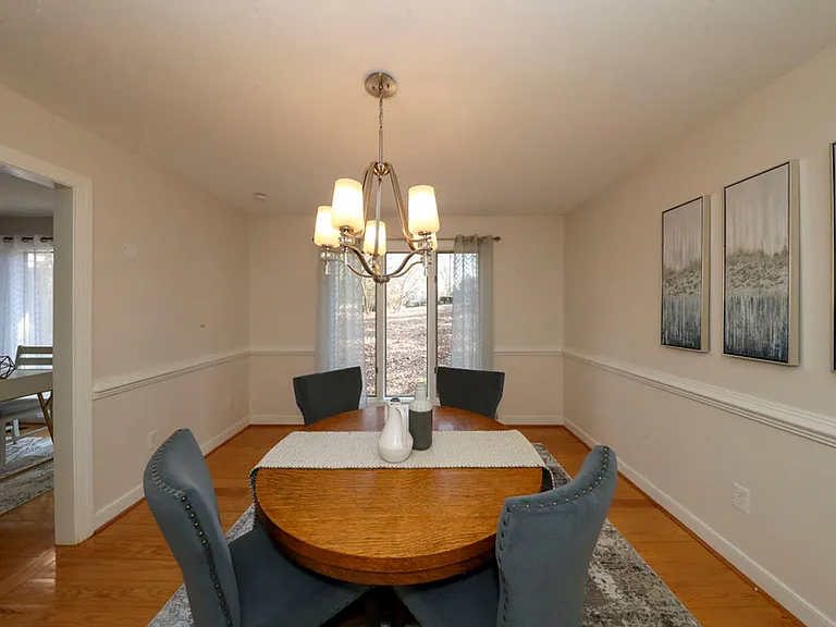 208 Fairfax Way — Photo 25