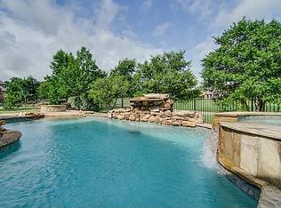 9030 Crockett Dr, Lantana, TX 76226