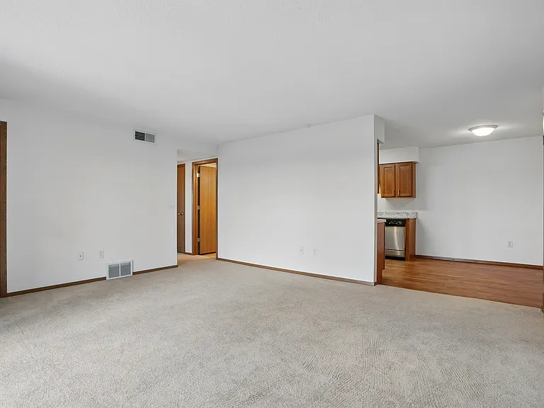 Westgate Apartments — Photo 28