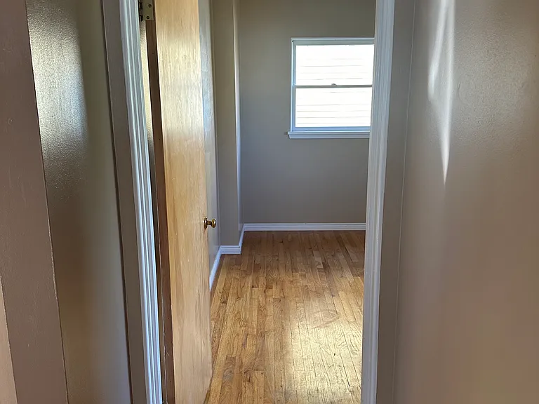 1316 8th Ave — Photo 22