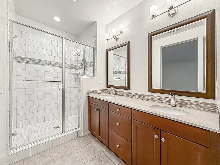 389 Castiano St — Photo 24