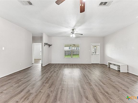 2nd image of 2707 Hector Dr