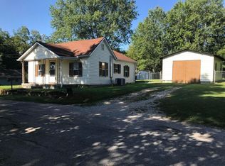 511 Ash St, Willow Springs, MO 65793
