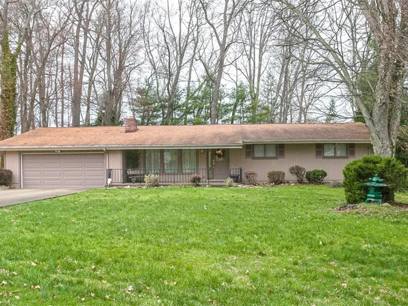 136 Washington Dr, Fayette City, PA 15438