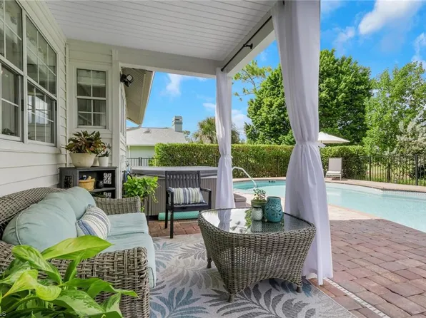 6555 Willow Lake CIR, FORT MYERS, FL 33966