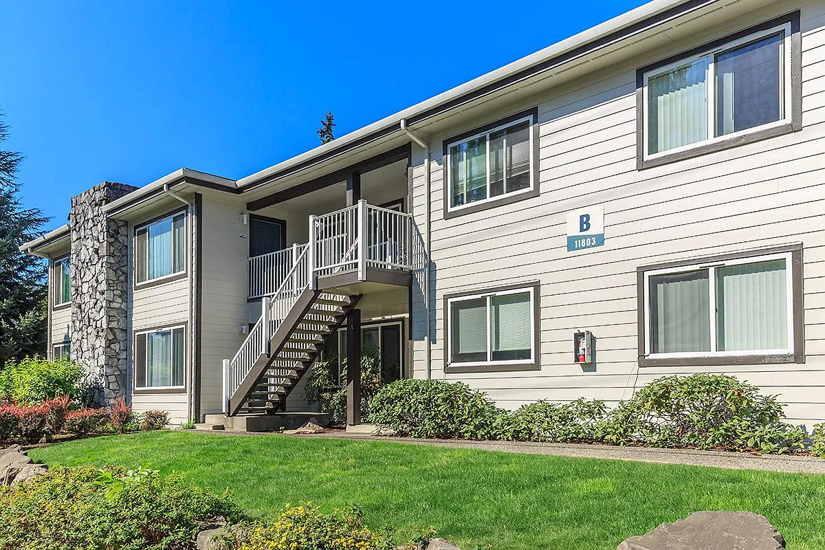 Arbor Heights — Photo 1