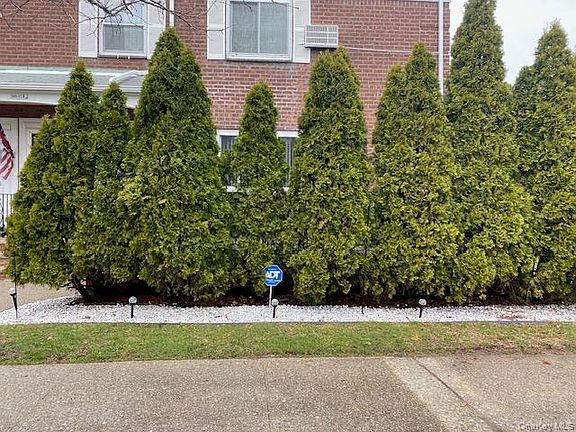 3rd image of 245-17 76th Avenue 1st fl
