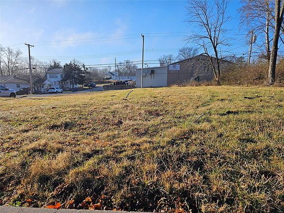 5th image of 312 Veterans Memorial Pkwy