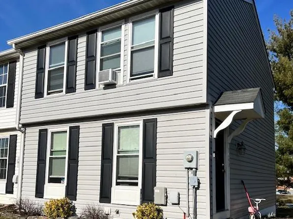 1548 Iris Ct, Hagerstown, MD 21740