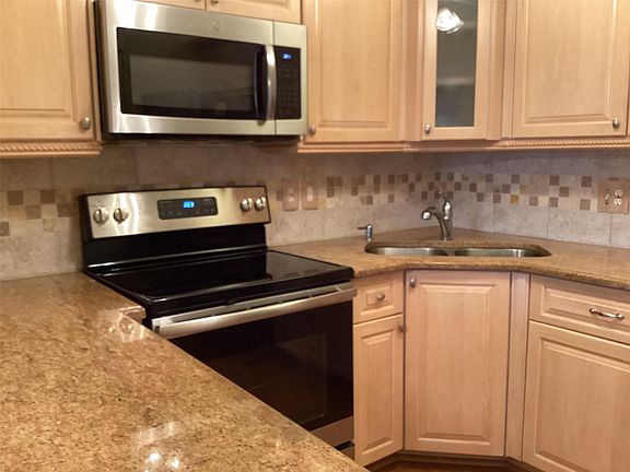 2nd image of 427 Pine Glen Lane #D-2