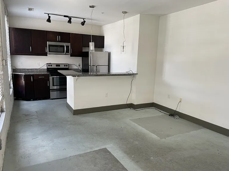 1100 Hull Street Apartments — Photo 6