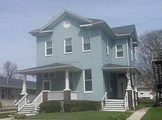 703 N McLean St, Bloomington, IL