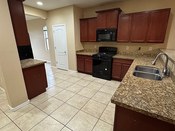 4th image of 11400 W Spear Shaft Dr