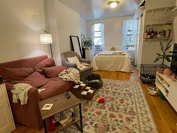 3rd image of 230 E 2nd St APT 2B