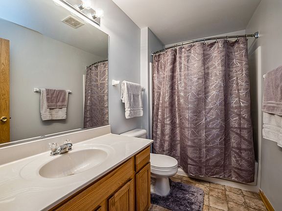 5th image of 2031 Silverstone Dr