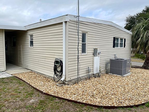 5th image of 401 Tulip Tree Ln