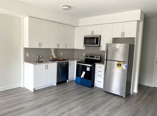 3538 Colonial Dr #8, Mississauga, ON L5L 0C1