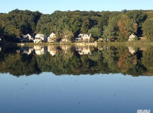 49 Centershore Rd, Centerport, NY 11721