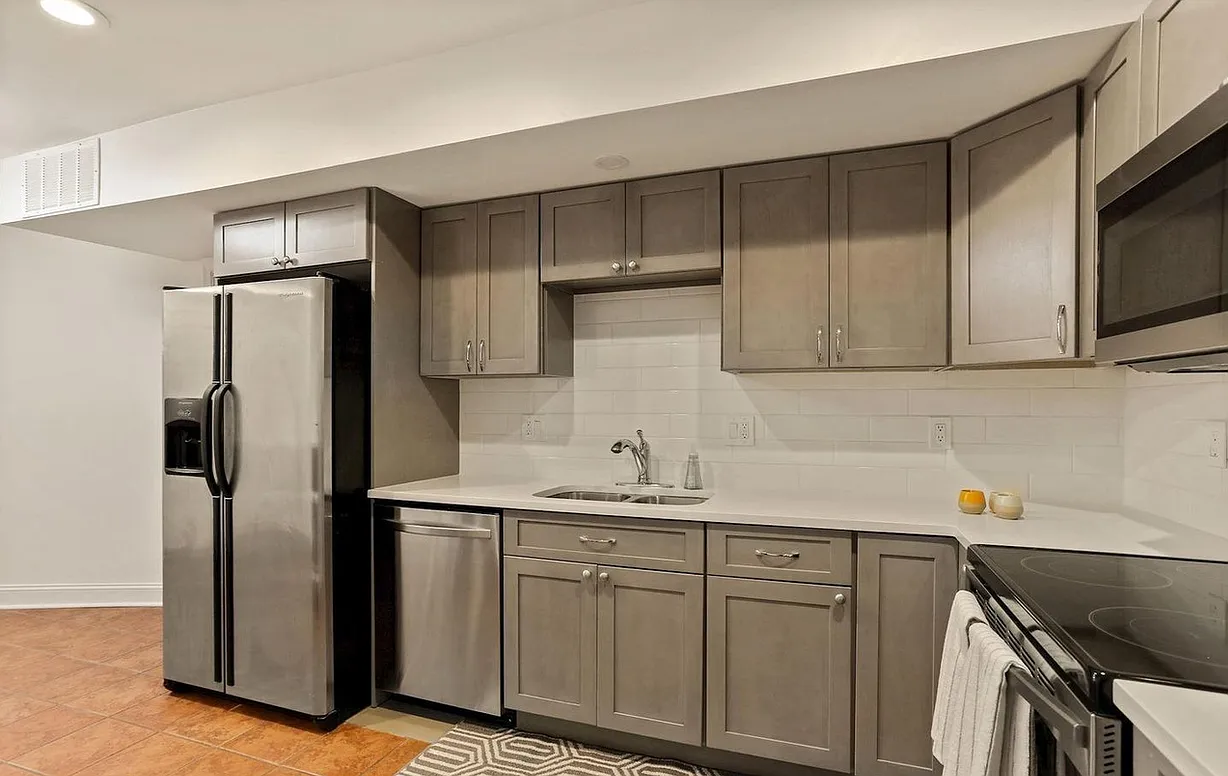 2 bed, 1057 sqft, $2,800 — Photo 2