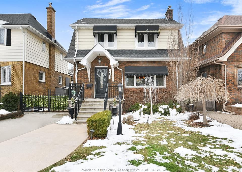 1st image of 2281 Pelissier St