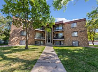 6007 W Broadway Ave APT 303, New Hope, MN 55428