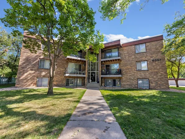 6007 W Broadway Ave APT 303, New Hope, MN 55428