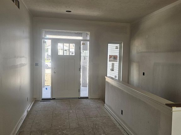 2nd image of 235 Kristi Ln