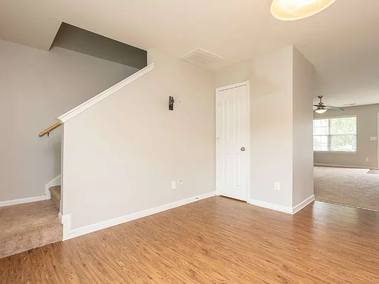 326 Azalea Dr — Photo 10