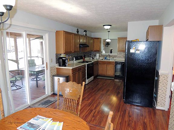 4th image of 764 Cheeseman Ave