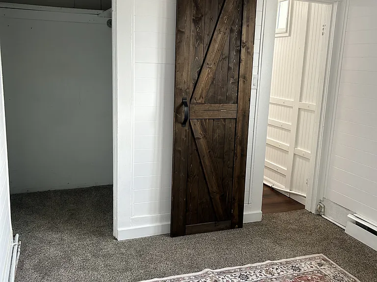 1015 Pine Ave #1 — Photo 11