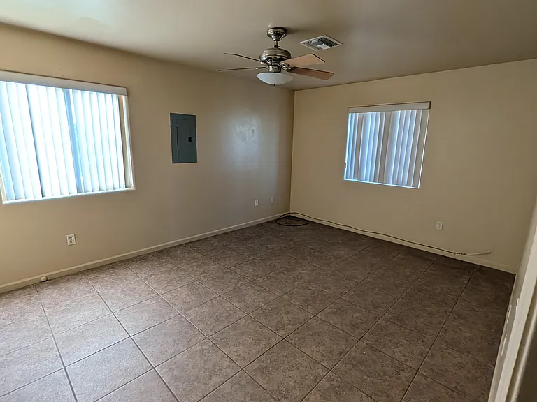 4932 N La Cholla Blvd #1 — Photo 7