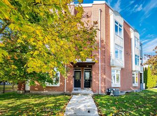 2386 Munns Ave #E, Oakville, ON L6H6G9