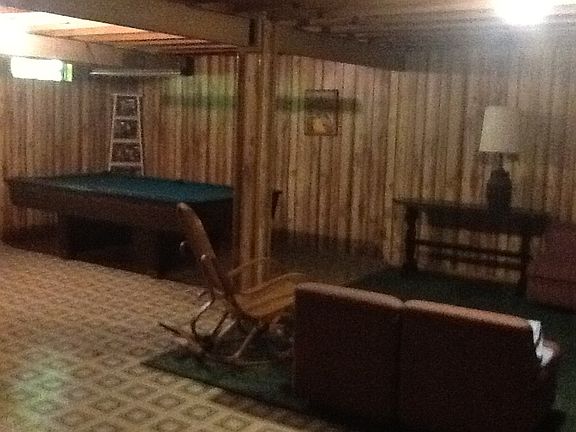 4th image of 218 Elm Dr