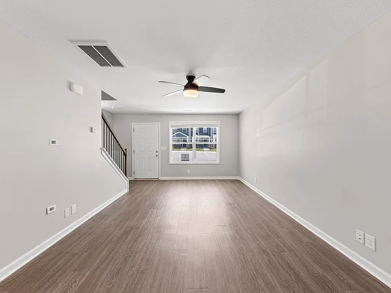 119 Davis Ridge Ln — Photo 9