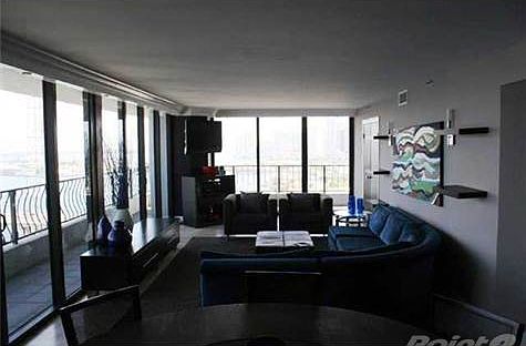 2nd image of 555 NE 15th St APT 27A