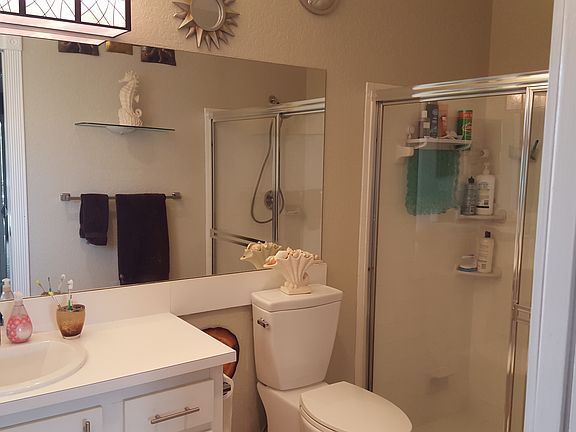 4th image of 9255 Sun Pointe Dr