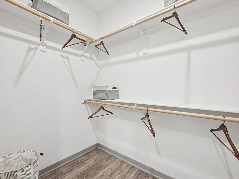 The Garrison Luxury Apartments — Photo 15