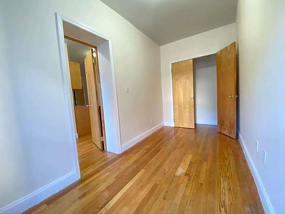 3rd image of 212 Avenue B #3S