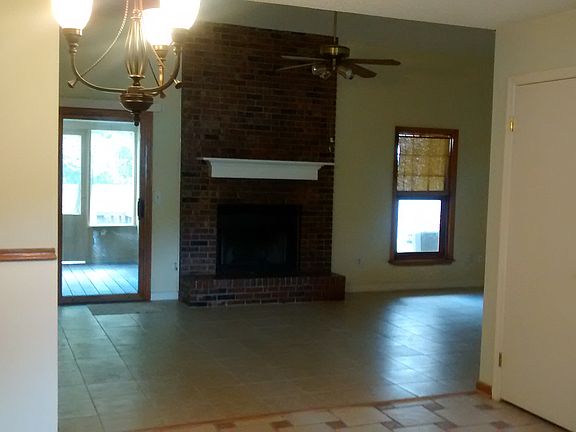 2nd image of 1941 Oak Water Dr.