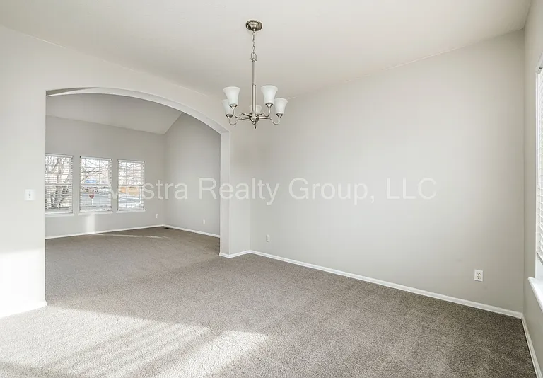 5193 S Liverpool Way — Photo 7