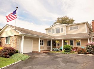 337 Martin Dr, West Islip, NY 11795