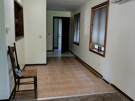 3rd image of 1817 Mandalay Dr