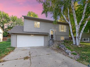 4408 E Pepper Ridge Cir, Sioux Falls, SD 57103