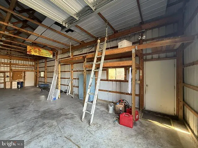 Studio, 1536 sqft, $850 — Photo 3