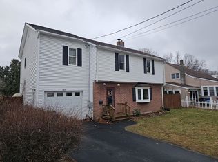 165 Woodbury Rd, Burlington, VT 05408