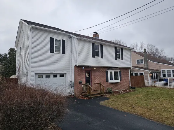 165 Woodbury Road, Burlington, VT 05408