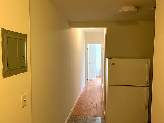 3rd image of 68 Bayard St #20