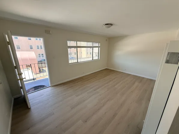 2136 Santa Clara Ave APT J, Alameda, CA 94501