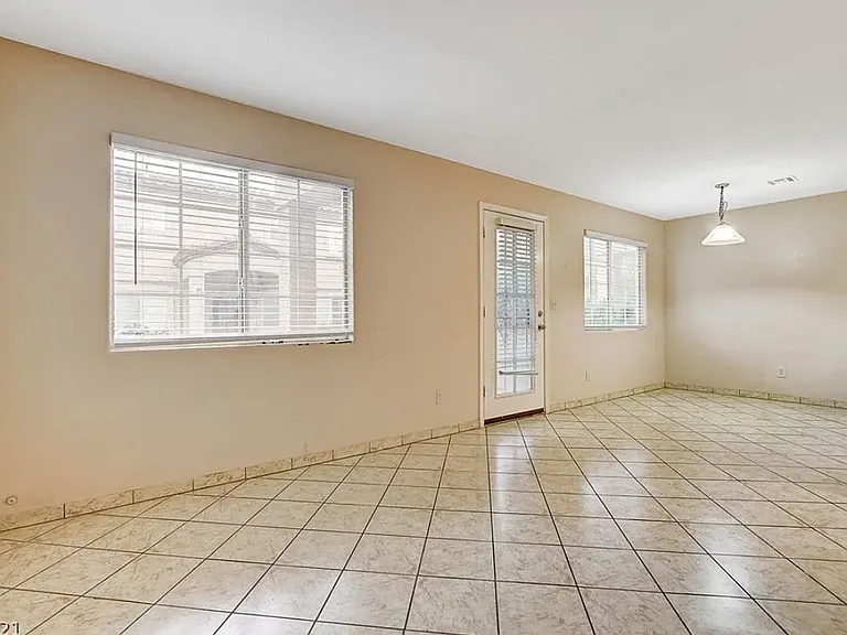 2501 Perryville Ave #103 — Photo 20