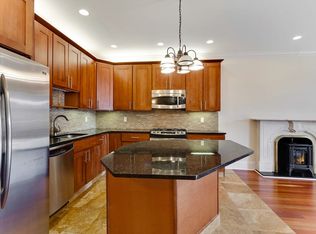 124 1st Pl APT 3, Brooklyn, NY 11231